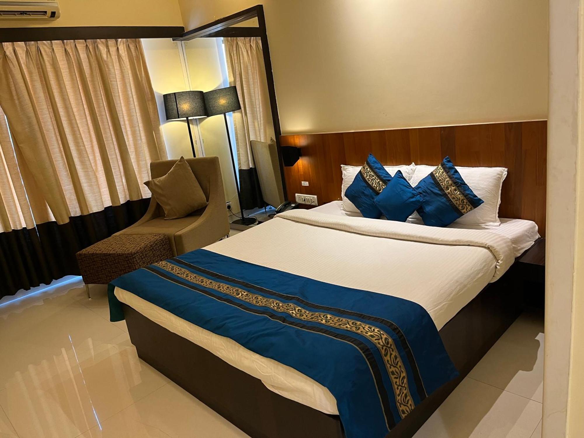Hotel Landmark Ratnagiri Luaran gambar