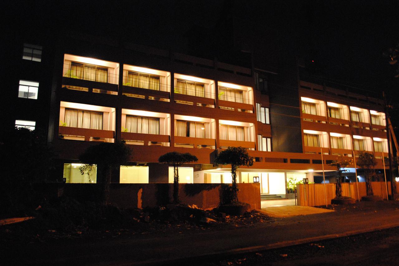 Hotel Landmark Ratnagiri Luaran gambar