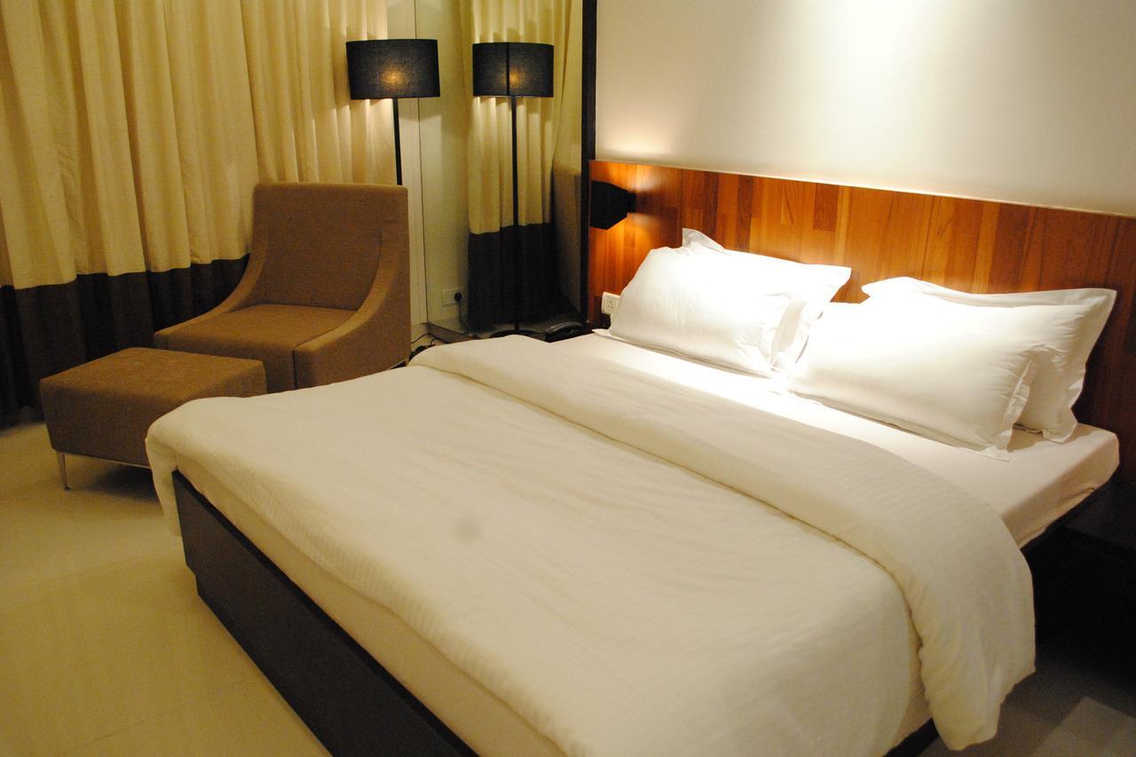 Hotel Landmark Ratnagiri Luaran gambar