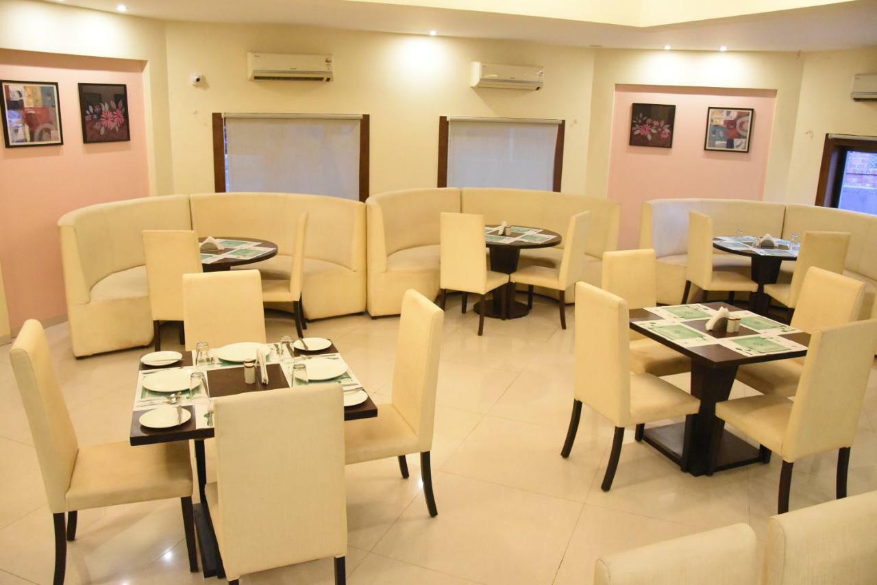 Hotel Landmark Ratnagiri Luaran gambar