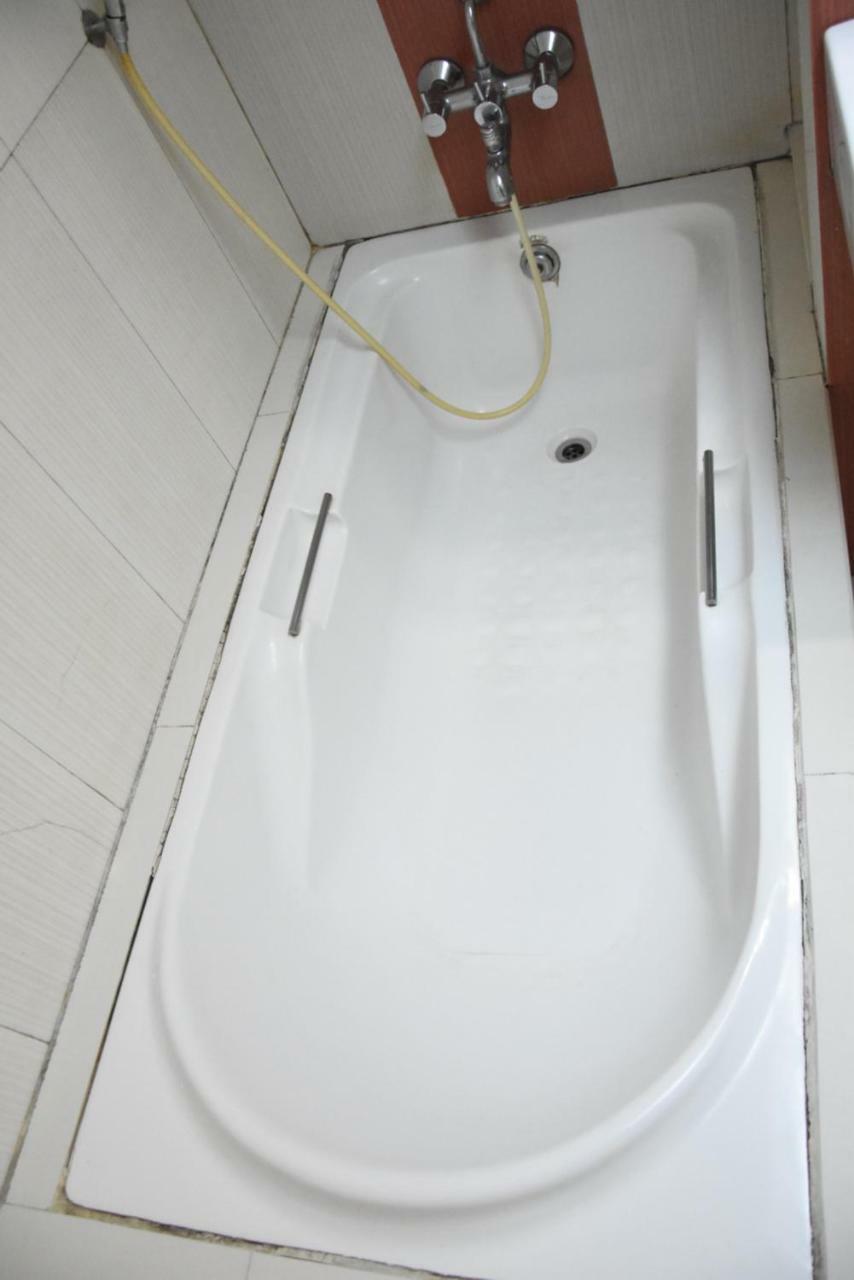 Hotel Landmark Ratnagiri Luaran gambar