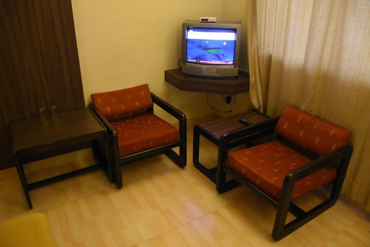 Hotel Landmark Ratnagiri Luaran gambar