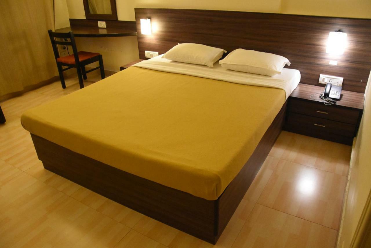 Hotel Landmark Ratnagiri Luaran gambar